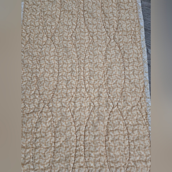 Vintage Handmade Quilted Table Runner | Farmhouse Cottage Style | 42.5” x 13.5” - Picture 5 of 6